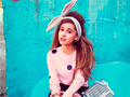 Jwèt Ariana Grande Spot The Differences
