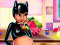 Jwèt Catwoman Pregnant